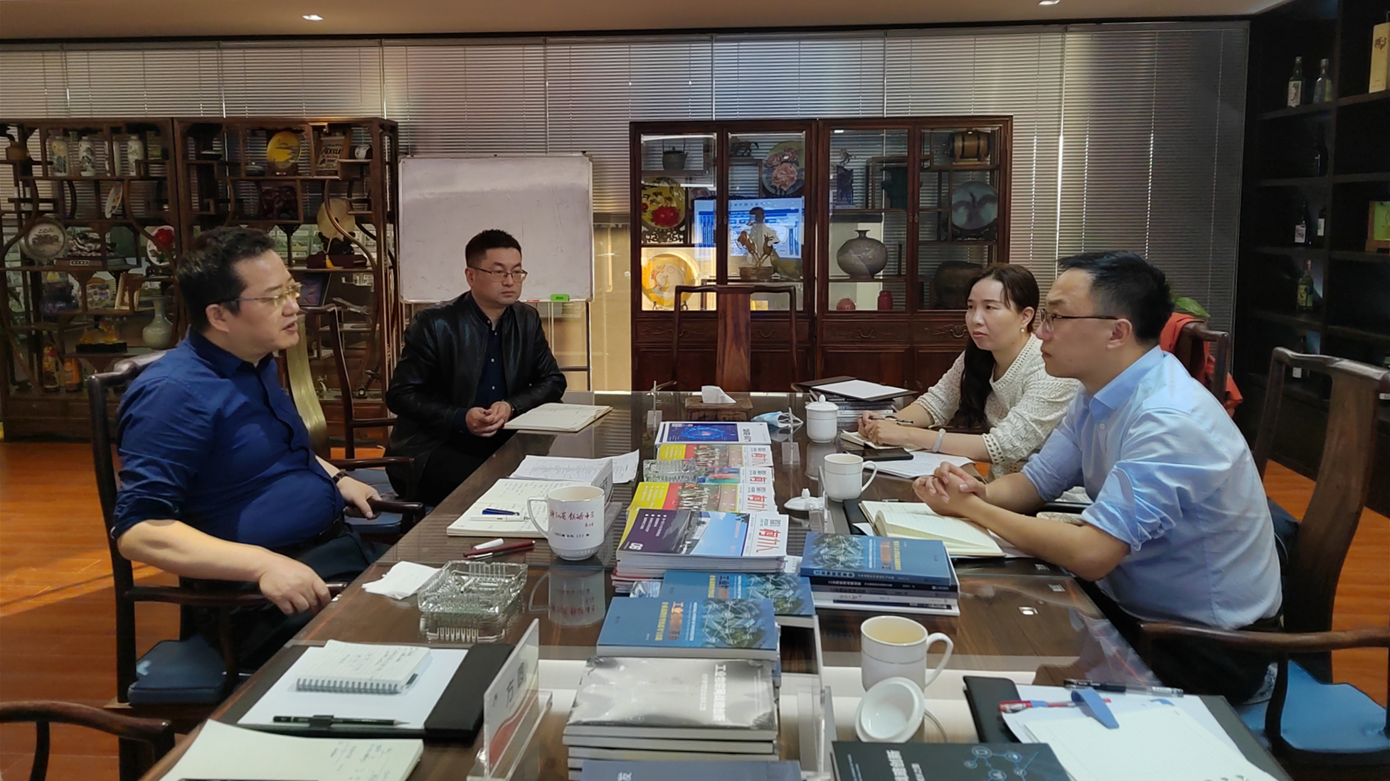 寧波市經(jīng)濟和信息化局副局長、寧波市數(shù)字經(jīng)濟局局長王懿棟一行赴柯力傳感調研